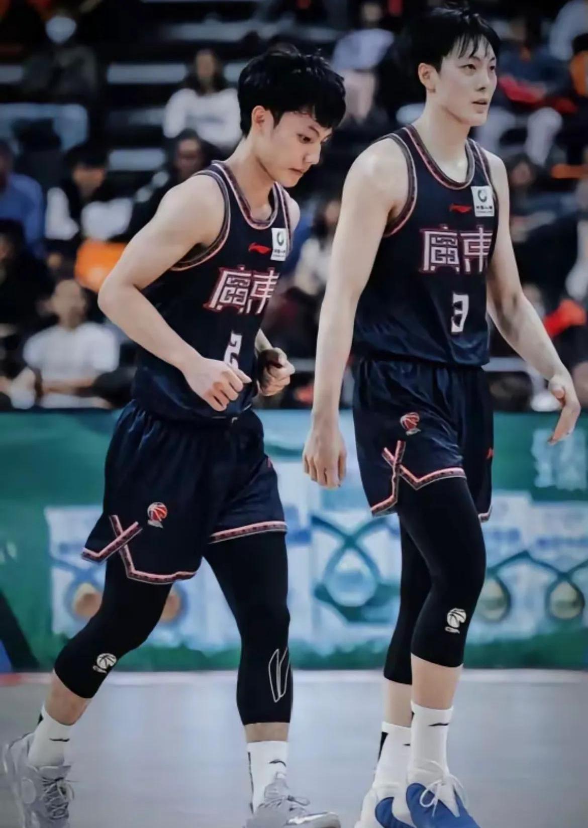 大阵容的对手在比赛中展现出色的表现(大阵容的对手在比赛中展现出色的表现是)