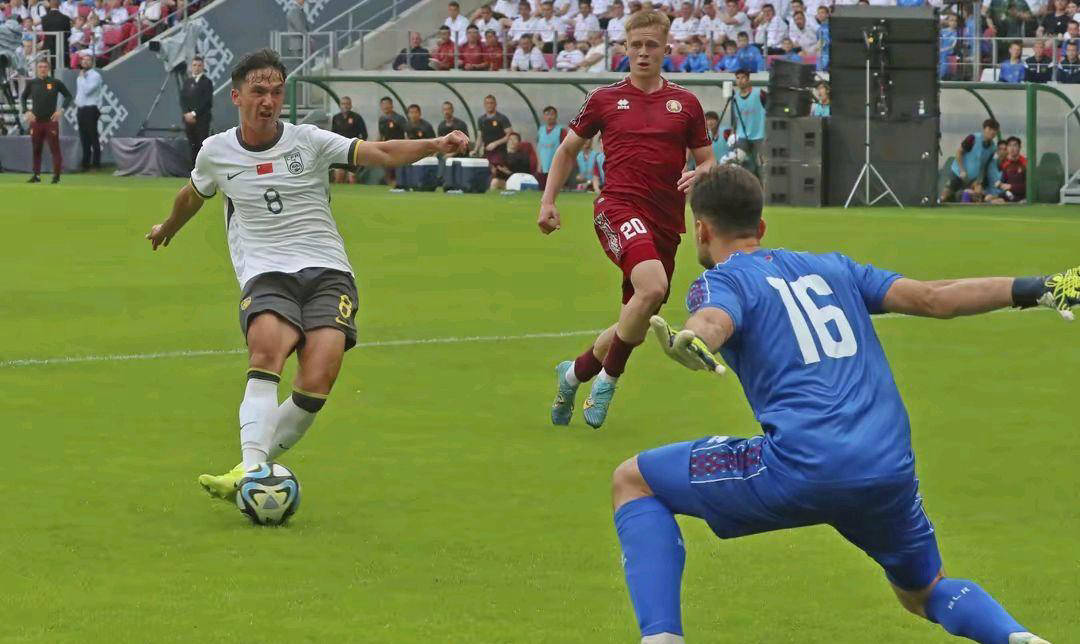 杏彩体育-白俄罗斯选手奋勇拼搏，夺冠耀眼(白俄罗斯选手奋勇拼搏,夺冠耀眼的视频)