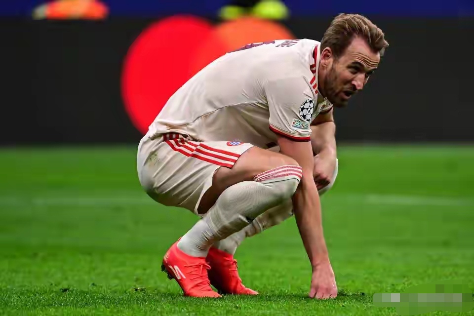 杏彩体育直播-拜仁遭遇惨败，险些错失欧冠资格(拜仁遭遇惨败,险些错失欧冠资格的球员)