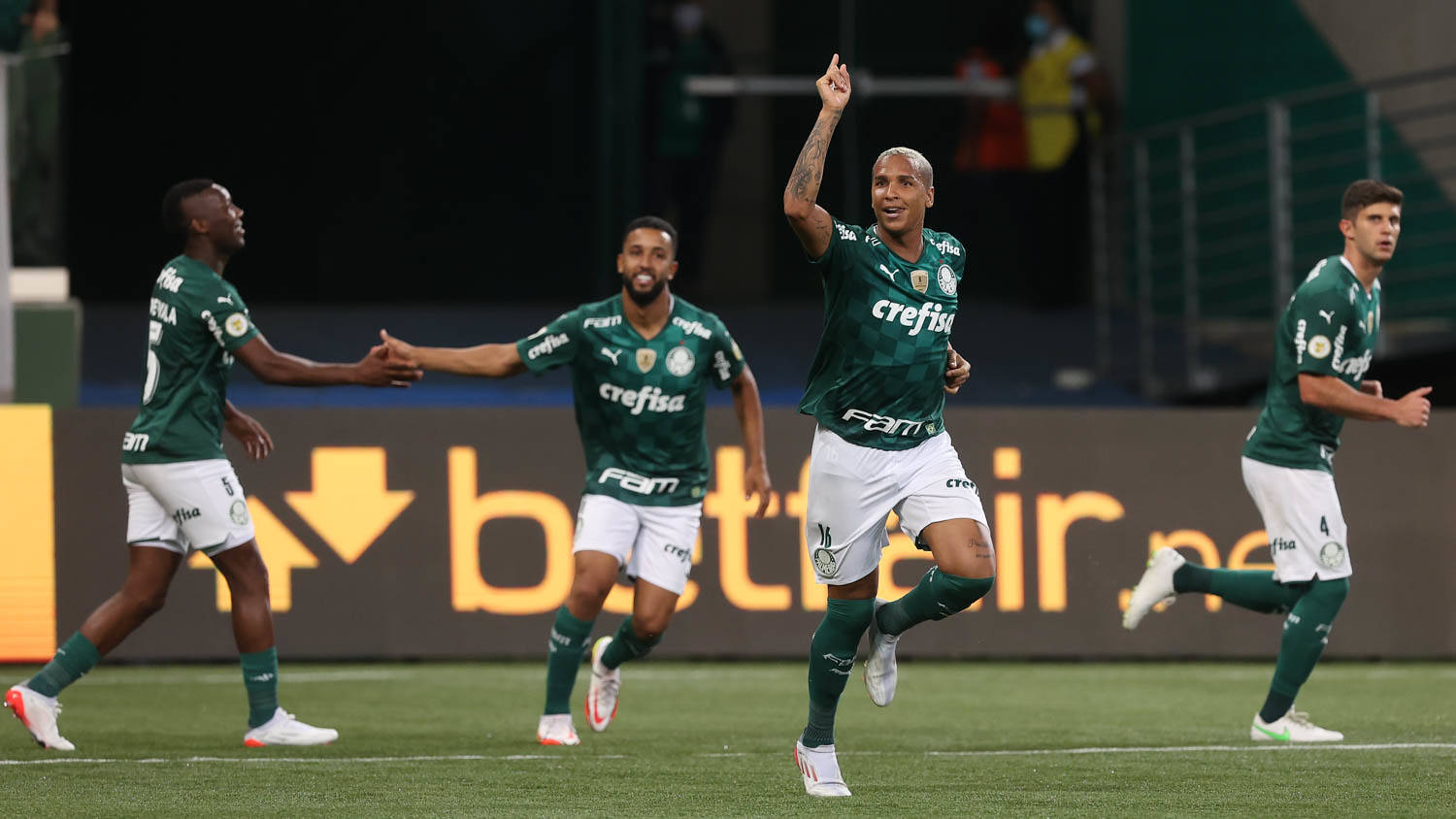 杏彩体育网页版入口-帕尔梅拉斯冲击冠军，锋线磨合进入关键期