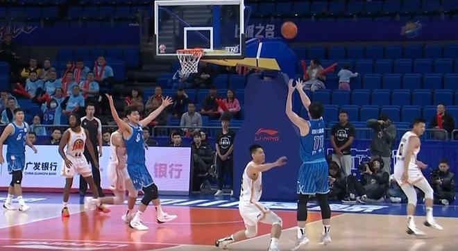 吉林男篮缺少内线支撑,战绩不温不火的简单介绍 吉林男篮缺少内线支撑,战绩不温不火的简单介绍