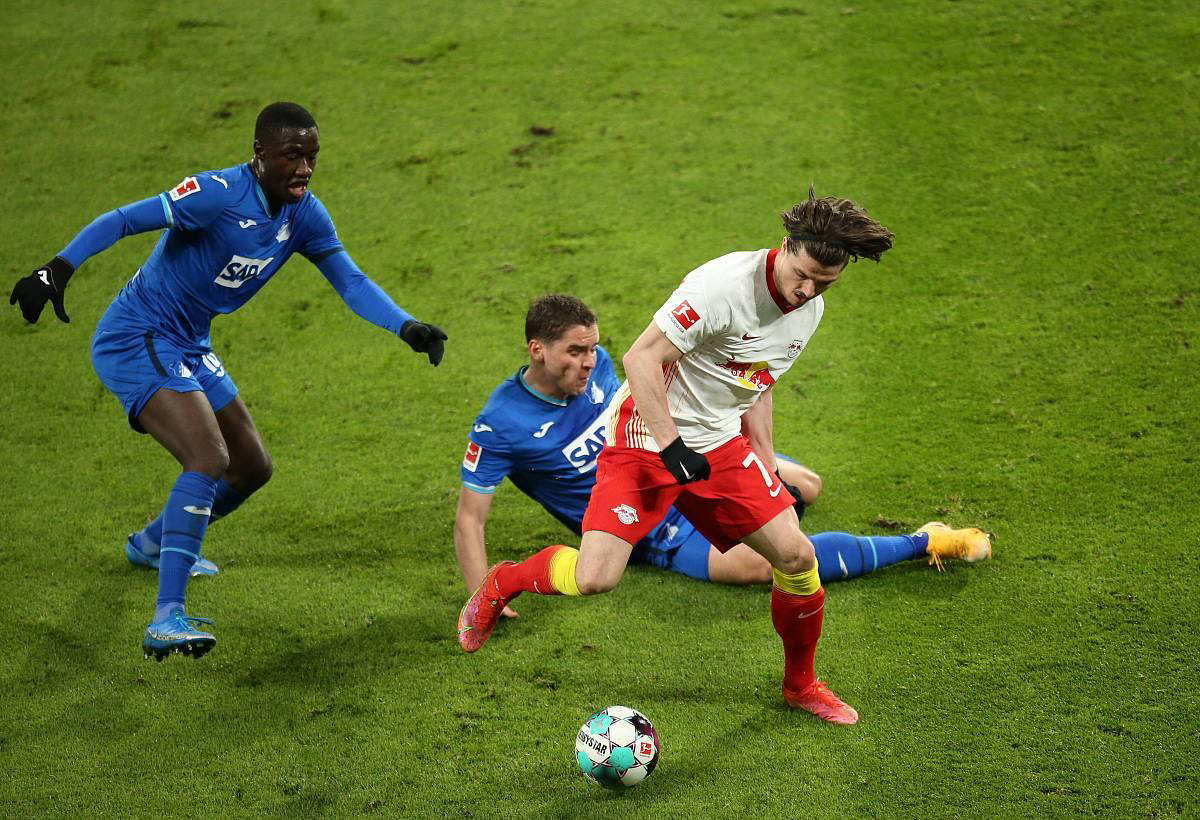 杏彩体育亚洲官网-莱比锡红牛在主场比赛中赢得胜利