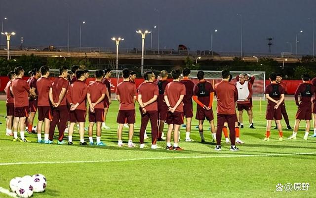 欧洲赛场备战进行中,全队全力以赴求胜 欧洲赛场备战进行中,全队全力以赴求胜