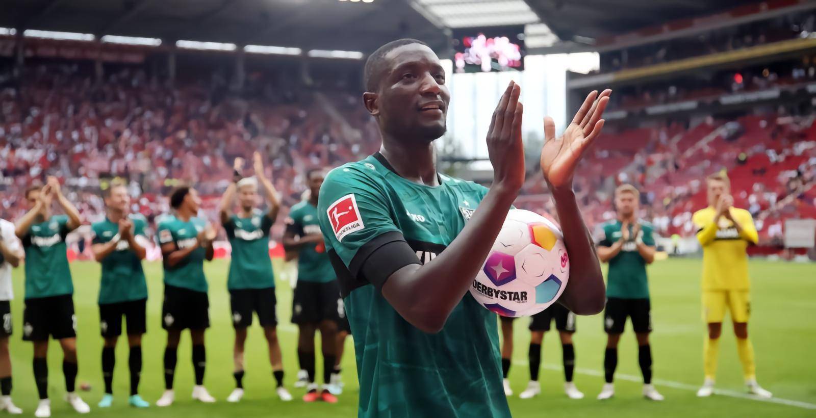 杏彩体育-爵士大胜黄蜂，联盟第一势不可挡的简单介绍