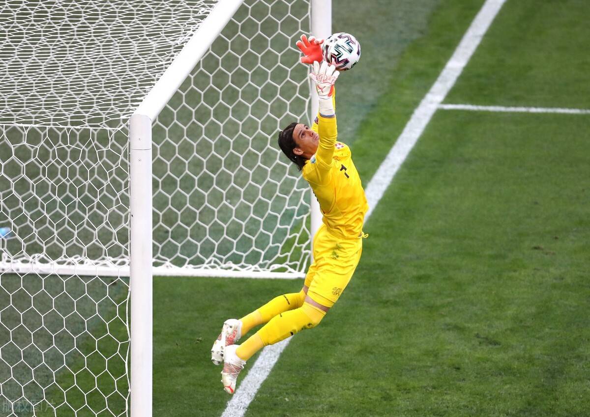 杏彩体育网站-瓦朗谢纳门将表现出色，助球队保持不败记录的简单介绍