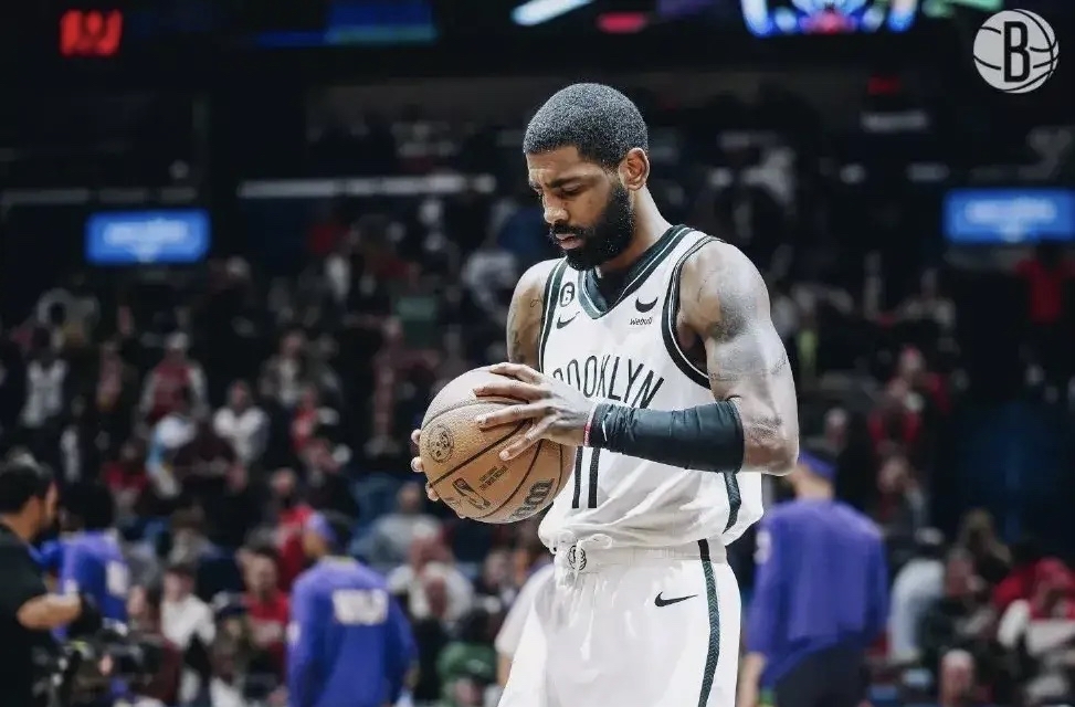 杏彩体育登录-篮网全队发挥出色，轻取对手晋级下一轮