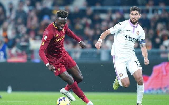 都灵客场爆冷击败拉齐奥，争夺欧冠资格