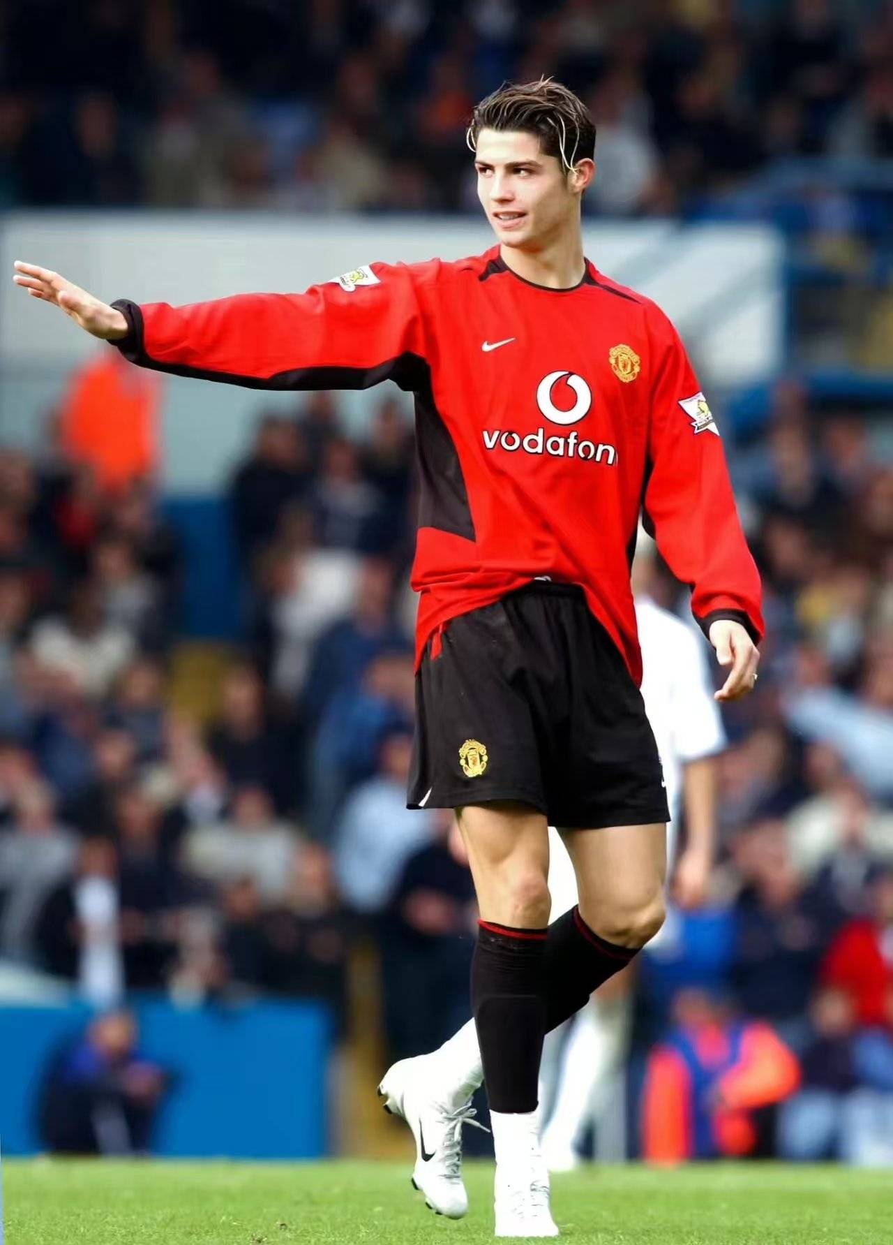 关于凯泽斯劳滕在客场击败奥格斯堡的信息 关于凯泽斯劳滕在客场击败奥格斯堡的信息