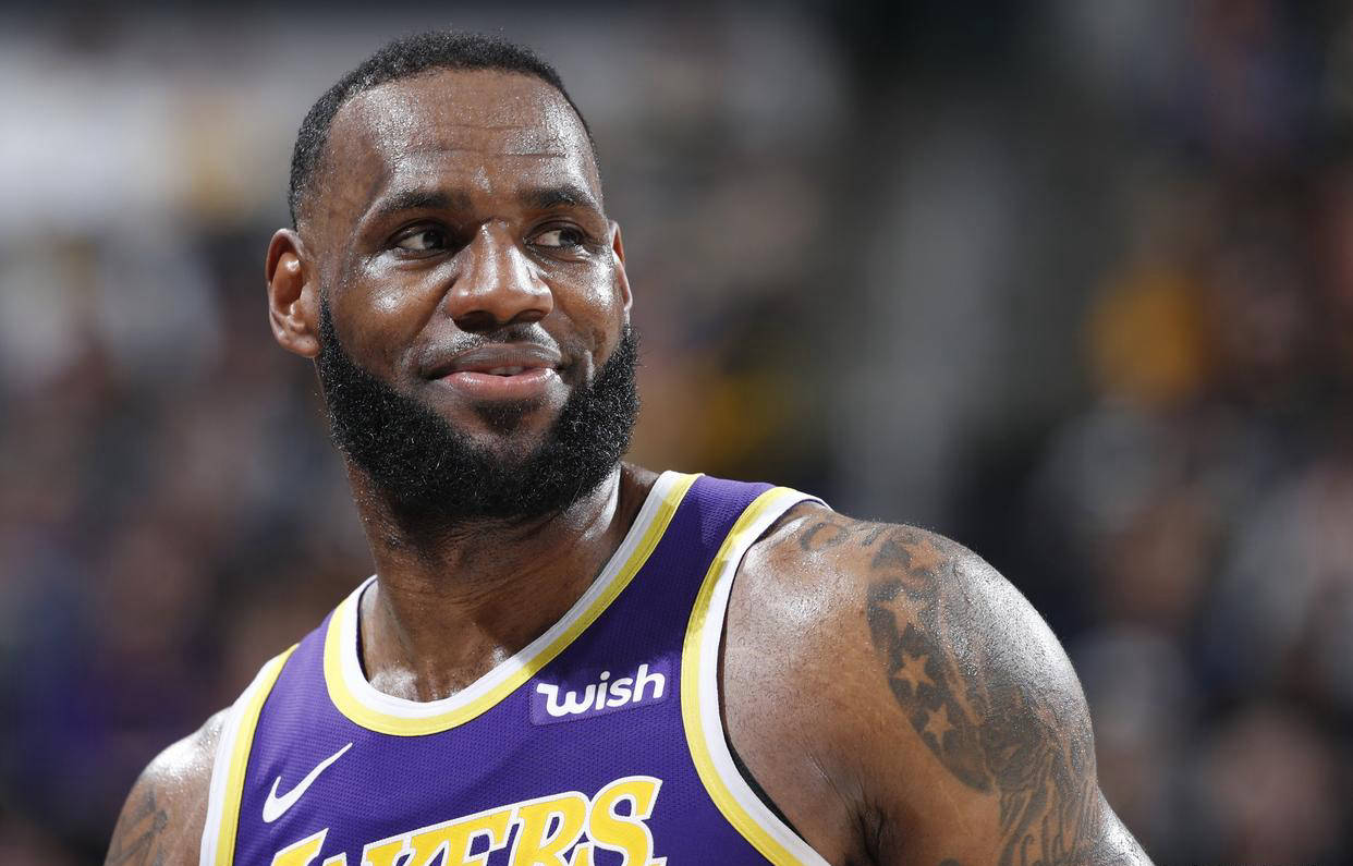 关于勇士主场灭活塞,詹姆斯+有经验抢眼的信息 关于勇士主场灭活塞,詹姆斯+有经验抢眼的信息