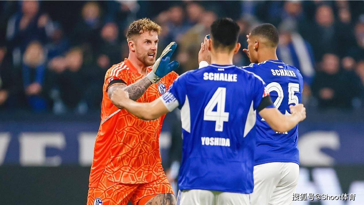 防守端哨兵出击,零封对手进攻 防守端哨兵出击,零封对手进攻