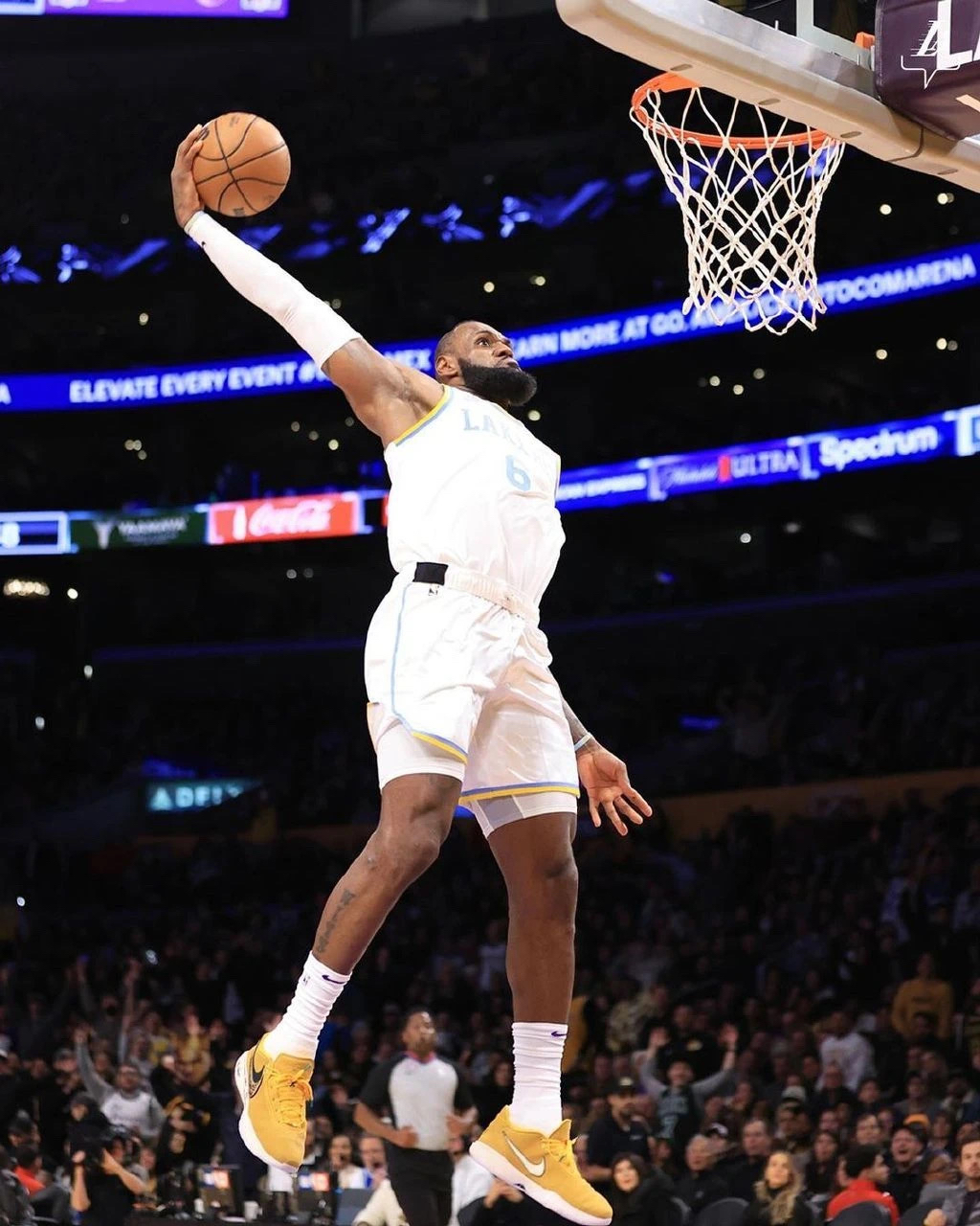 杏彩体育网页版-快船逆转凯尔特人重返胜利