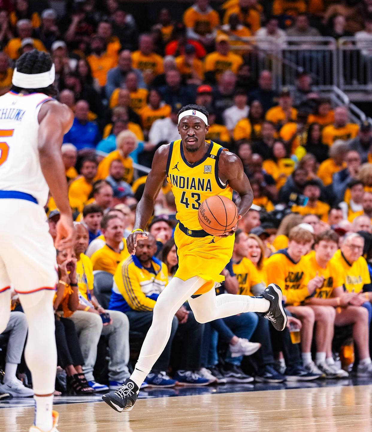 关于步行者队员战术配合默契，展现出色表现的信息