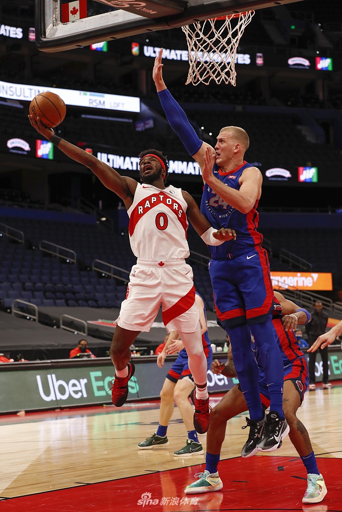 包含罗斯致胜跳投，活塞客场惊险击败猛龙的词条